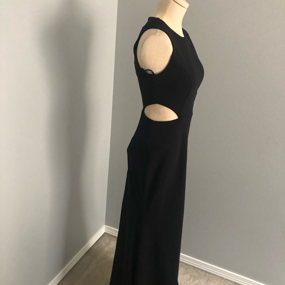 Lulu’s black maxi dress - Picture 5 of 8